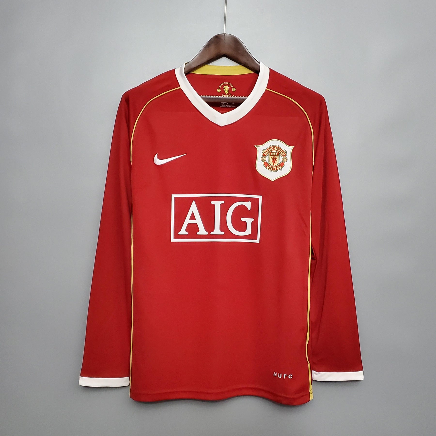 Camiseta Retro Manchester United Local 2006/07 - Manga Larga