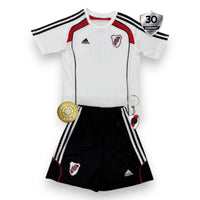 Kids River Plate Training Kit 2025/26