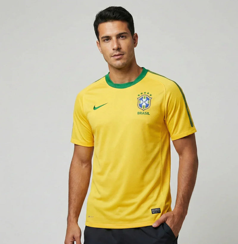 Camiseta retro de la Selección Brasileña 2010 (local)